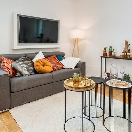Eg Rechts -Wunderschone 80M² Grosse 3-Zimmer City Wohnung Nahe Salzburg Фрайлассинг Экстерьер фото