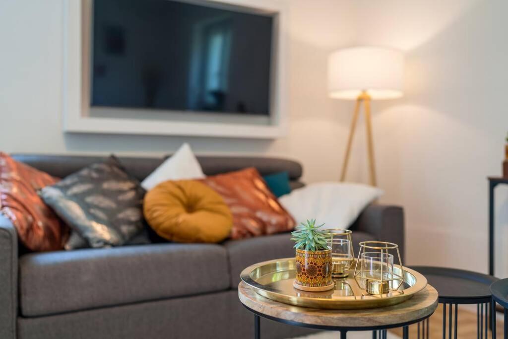 Eg Rechts -Wunderschone 80M² Grosse 3-Zimmer City Wohnung Nahe Salzburg Фрайлассинг Экстерьер фото